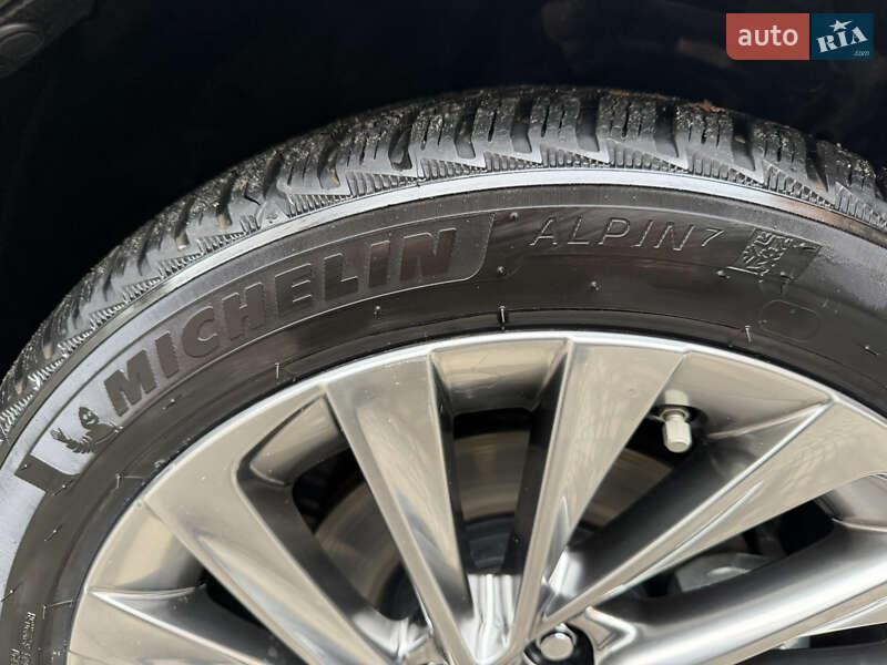 Седан Lexus ES 2024 в Самборі фото 37 Седан Lexus ES 2024 в Самборі