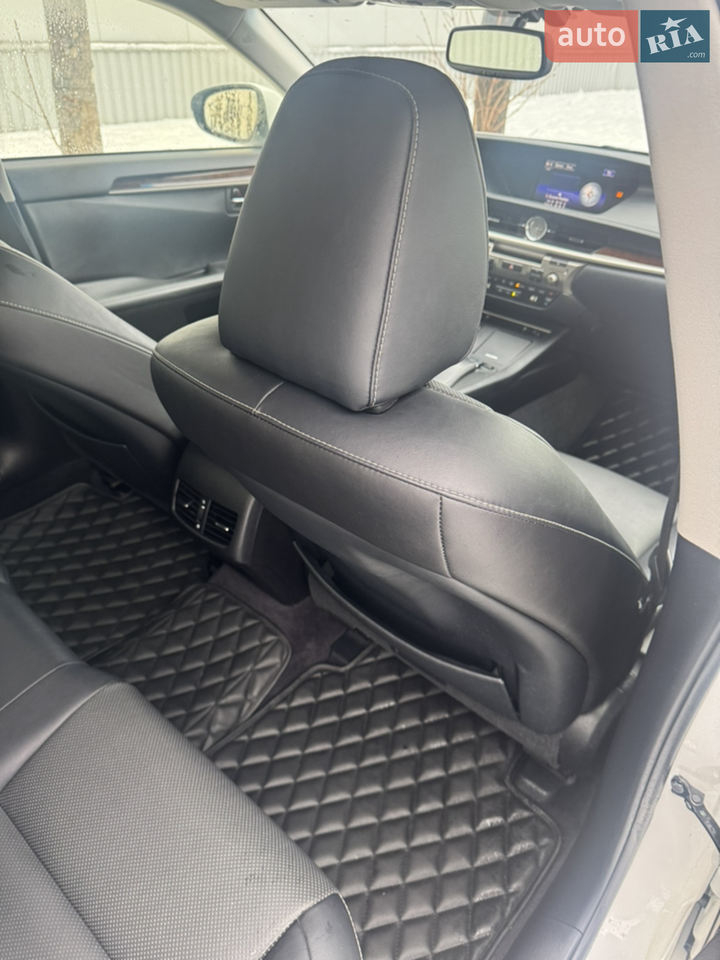 2015 Lexus ES - мініатюра 13