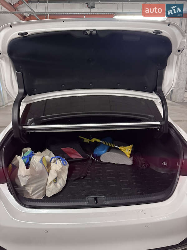 Седан Lexus ES 2021 в Львове