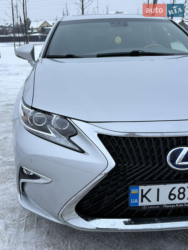 Седан Lexus ES 2014 в Киеве фото 18 Седан Lexus ES 2014 в Киеве