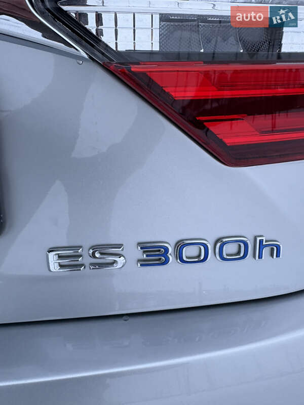 Седан Lexus ES 2014 в Киеве фото 30 Седан Lexus ES 2014 в Киеве