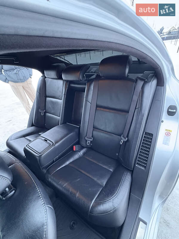 Седан Lexus ES 2014 в Киеве фото 40 Седан Lexus ES 2014 в Киеве