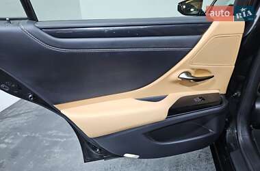 Седан Lexus ES 2022 в Киеве