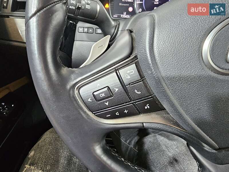 Седан Lexus ES 2022 в Киеве