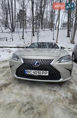 Седан Lexus ES 2019 в Львове