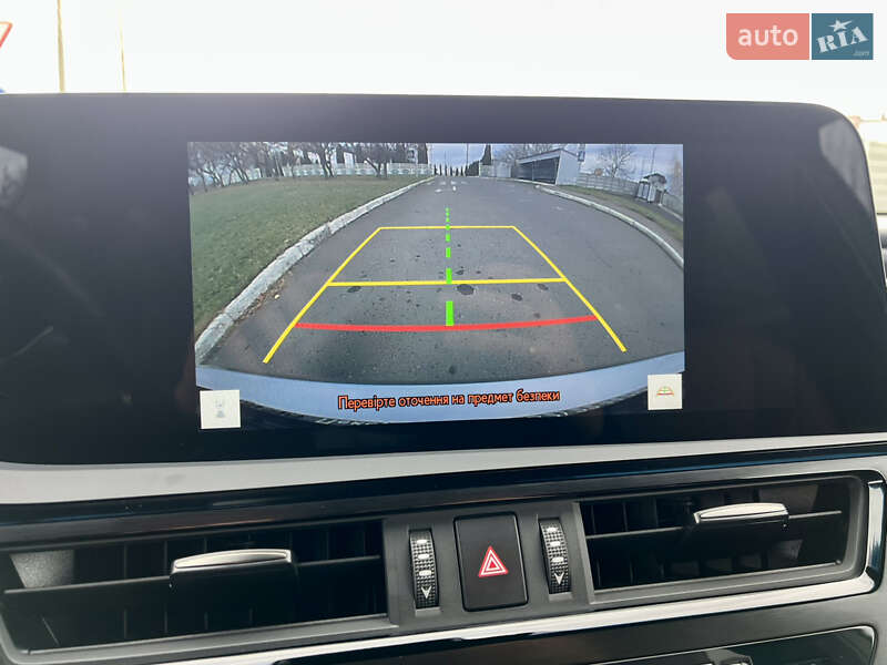 Седан Lexus ES 2024 в Рівному