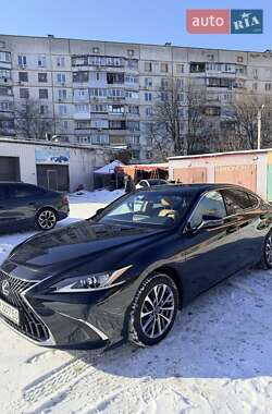 Седан Lexus ES 2022 в Харькове