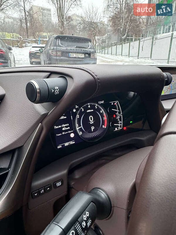 Седан Lexus ES 2020 в Киеве