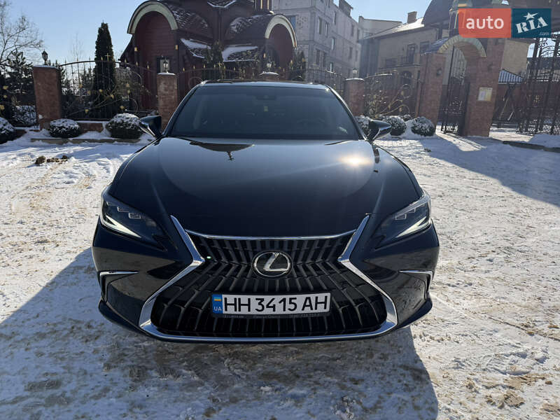 Седан Lexus ES 2024 в Одессе