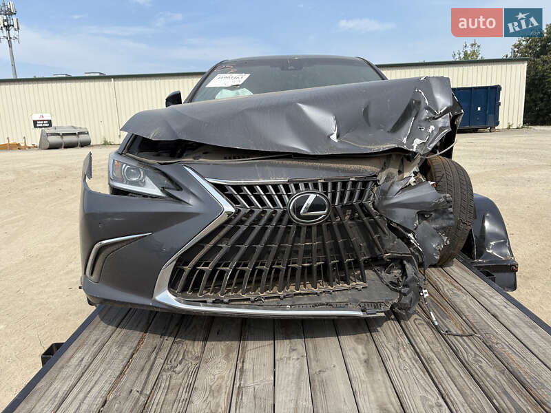 Седан Lexus ES 2023 в Запорожье