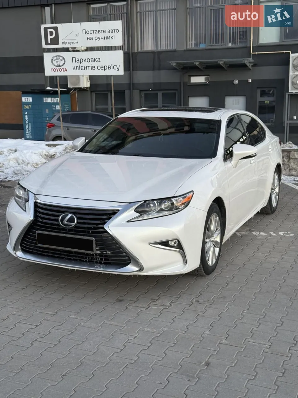 2015 Lexus ES - мініатюра 23