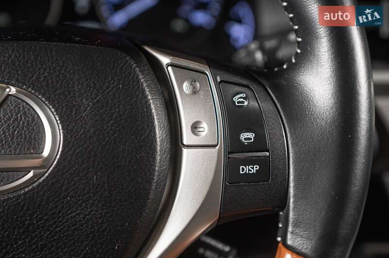 Седан Lexus ES 2015 в Одесі