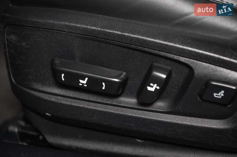 Седан Lexus ES 2015 в Одесі