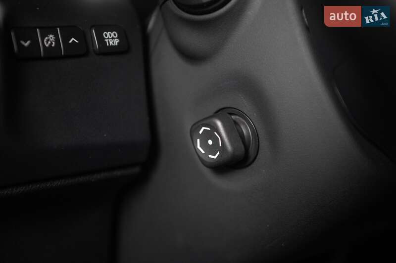 Седан Lexus ES 2015 в Одесі