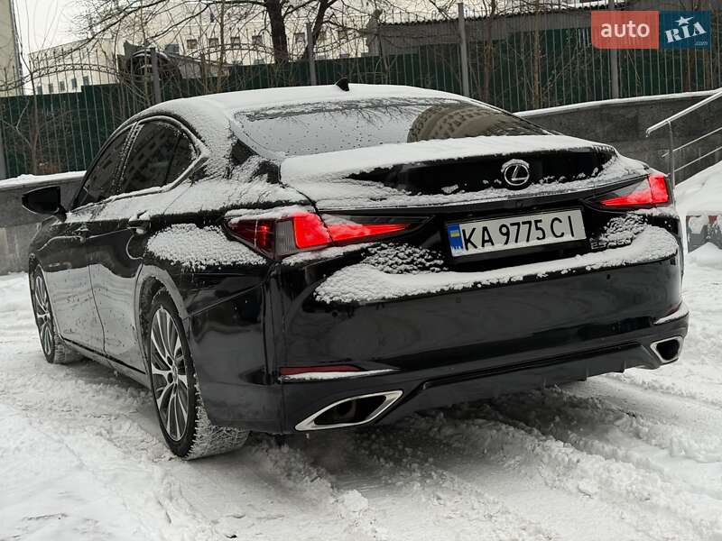 Седан Lexus ES 2018 в Києві фото 11 Седан Lexus ES 2018 в Києві