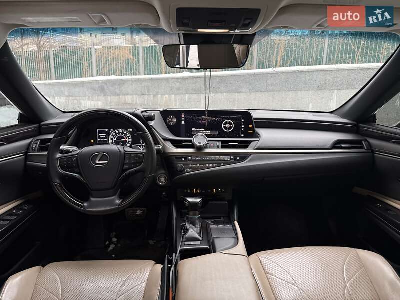Седан Lexus ES 2018 в Києві фото 19 Седан Lexus ES 2018 в Києві