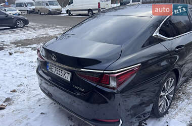Седан Lexus ES 2019 в Кривому Розі