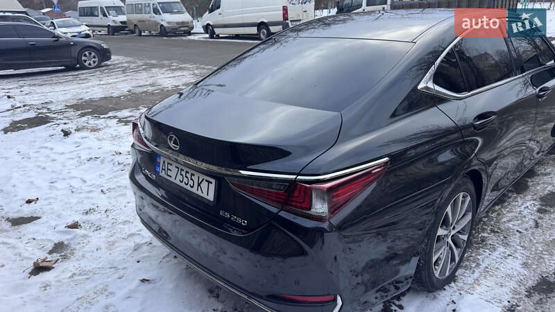 Седан Lexus ES 2019 в Кривому Розі