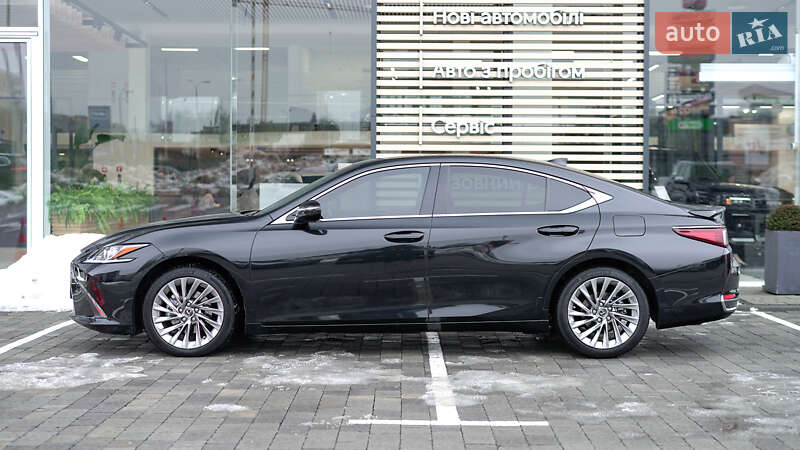 Седан Lexus ES 2024 в Львові
