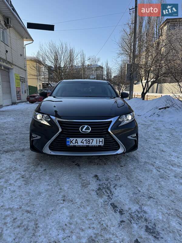 Седан Lexus ES 2016 в Киеве фото 5 Седан Lexus ES 2016 в Киеве