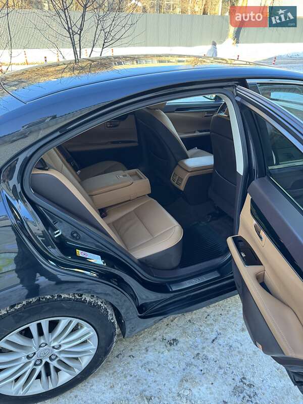 Седан Lexus ES 2016 в Киеве фото 7 Седан Lexus ES 2016 в Киеве