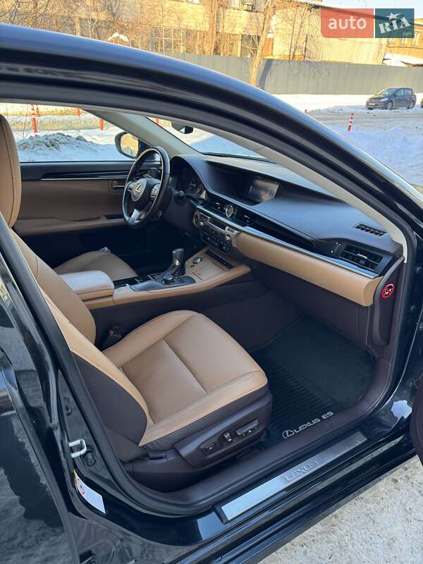 Седан Lexus ES 2016 в Киеве фото 11 Седан Lexus ES 2016 в Киеве