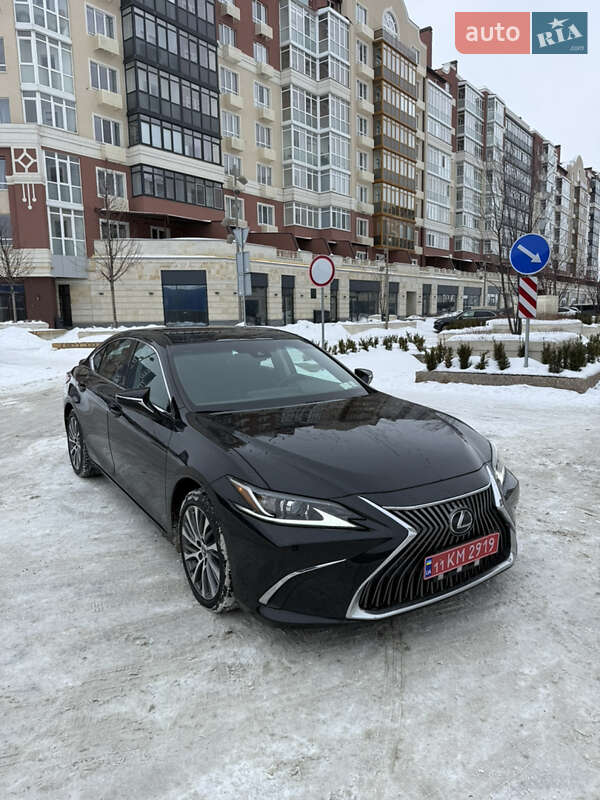 Седан Lexus ES 2021 в Умани