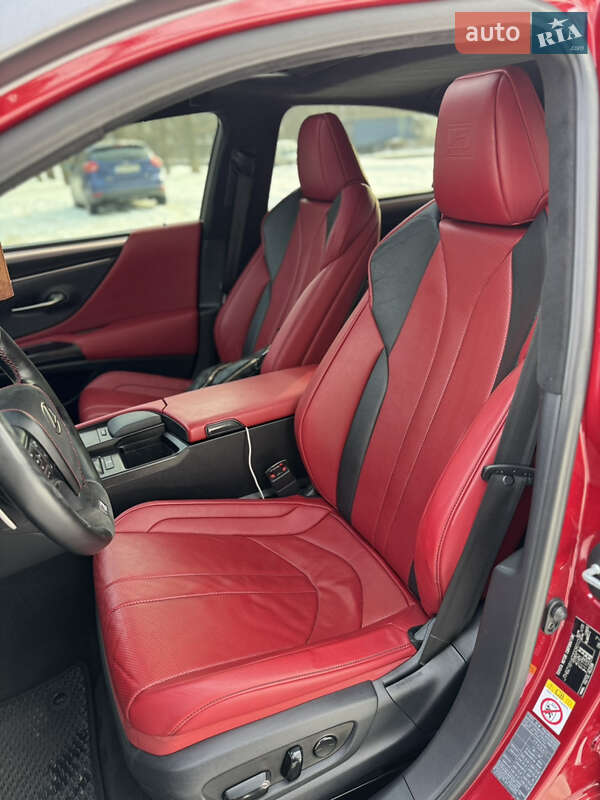 Седан Lexus ES 2019 в Вінниці
