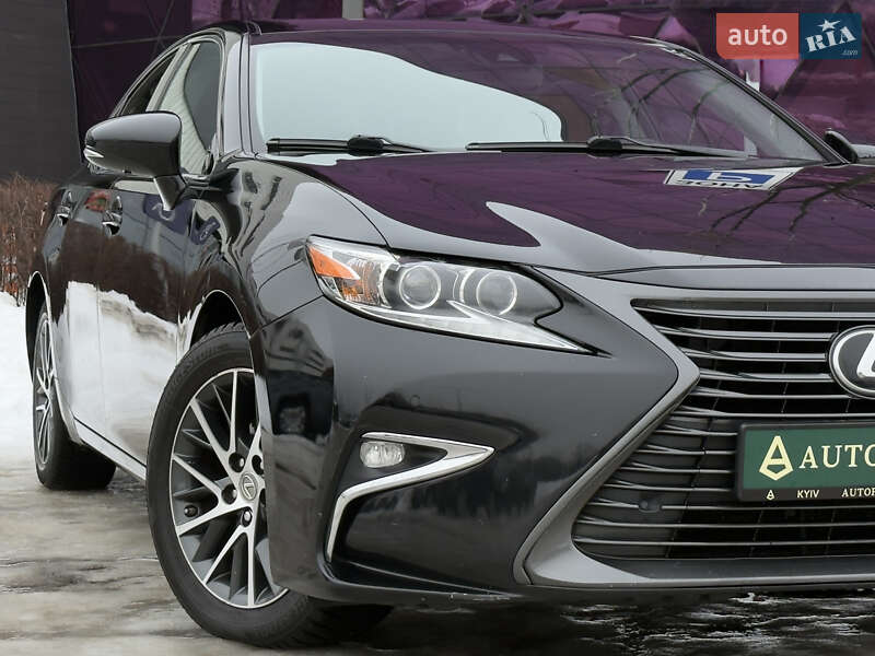 Седан Lexus ES 2016 в Києві