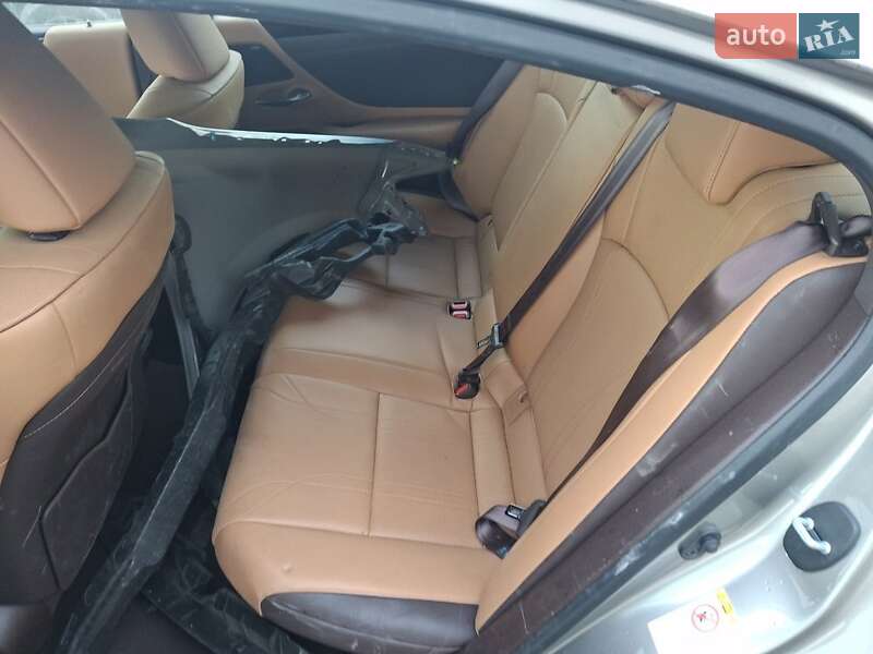 Седан Lexus ES 2019 в Києві фото 10 Седан Lexus ES 2019 в Києві