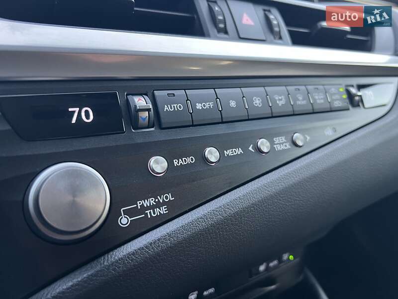 Седан Lexus ES 2020 в Киеве фото 11 Седан Lexus ES 2020 в Киеве