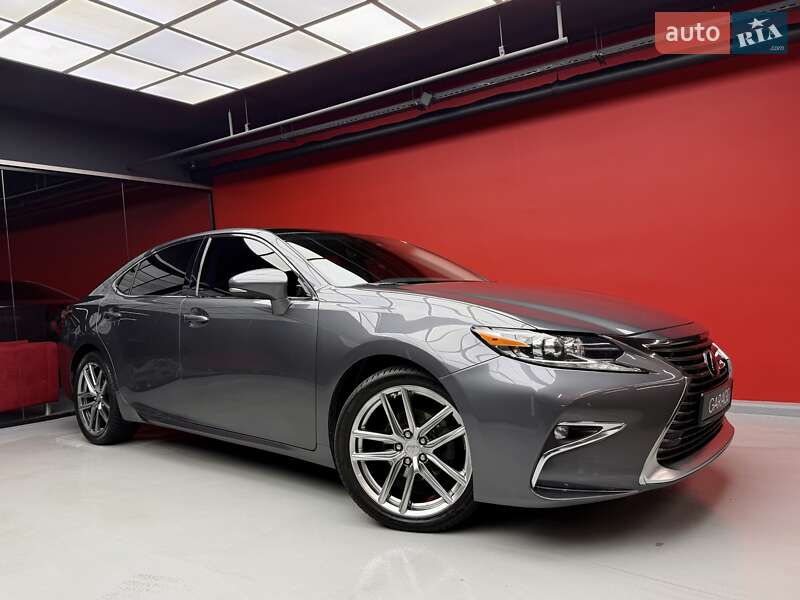 Седан Lexus ES 2018 в Києві