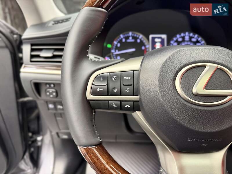 Седан Lexus ES 2018 в Києві