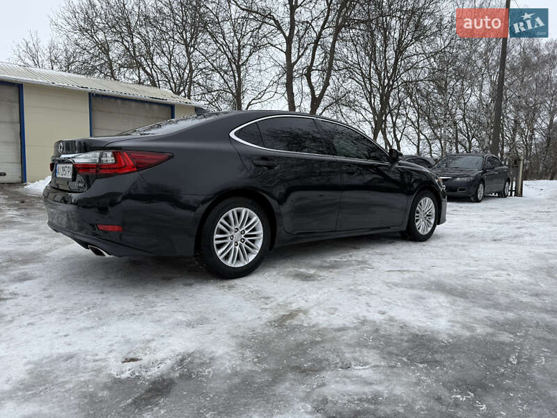 Седан Lexus ES 2018 в Бершаді фото 22 Седан Lexus ES 2018 в Бершаді