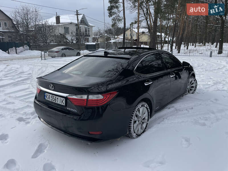 Седан Lexus ES 2014 в Києві