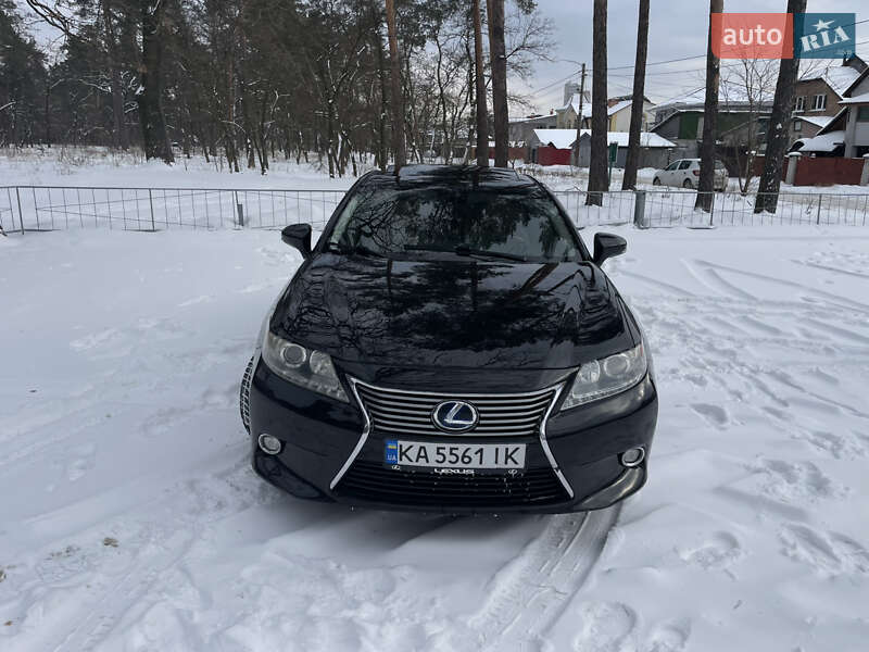 Седан Lexus ES 2014 в Києві