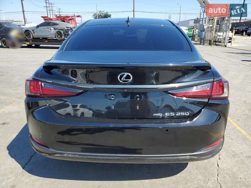 Седан Lexus ES 2015 в Львове фото 6 Седан Lexus ES 2015 в Львове