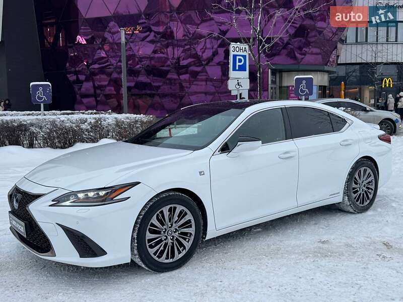Седан Lexus ES 2020 в Києві
