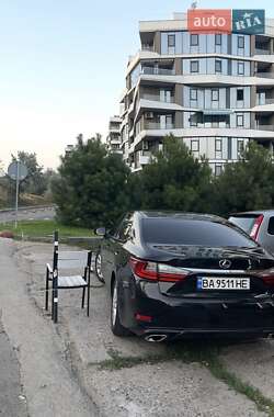 Седан Lexus ES 2016 в Кропивницком