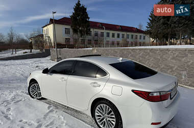 Седан Lexus ES 2013 в Виннице