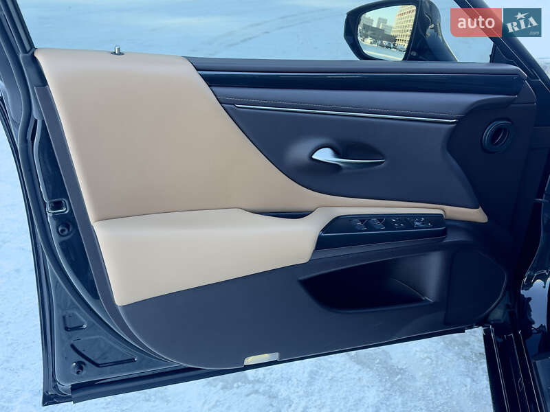Седан Lexus ES 2020 в Киеве фото 32 Седан Lexus ES 2020 в Киеве