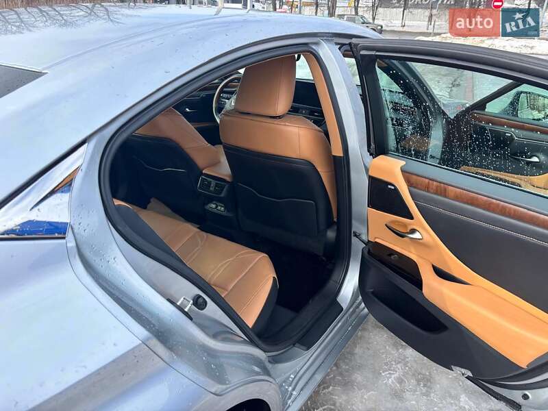 Седан Lexus ES 2022 в Тернополе фото 13 Седан Lexus ES 2022 в Тернополе