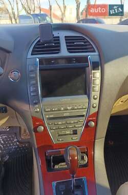 Седан Lexus ES 2008 в Львові