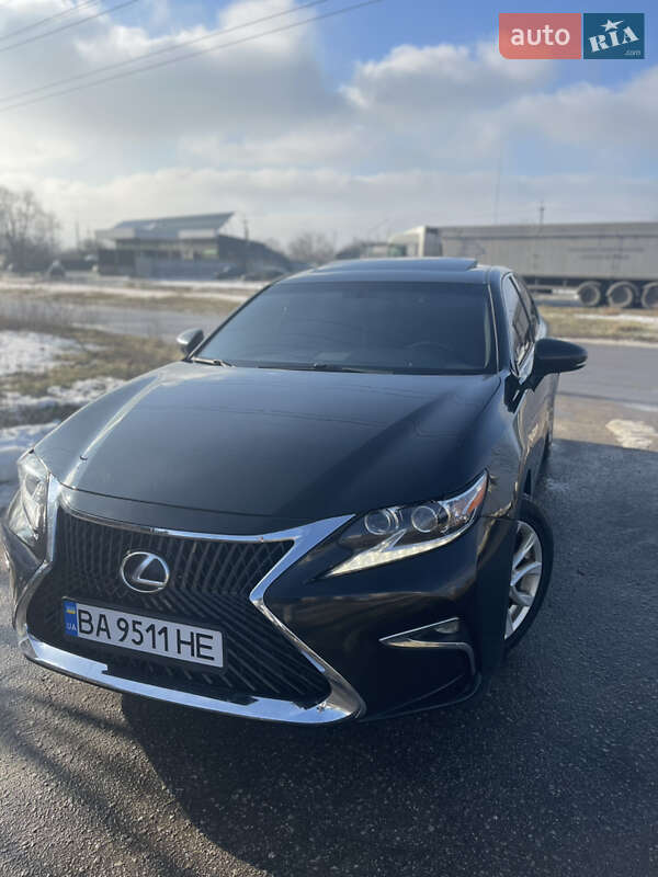 Lexus ES 2016