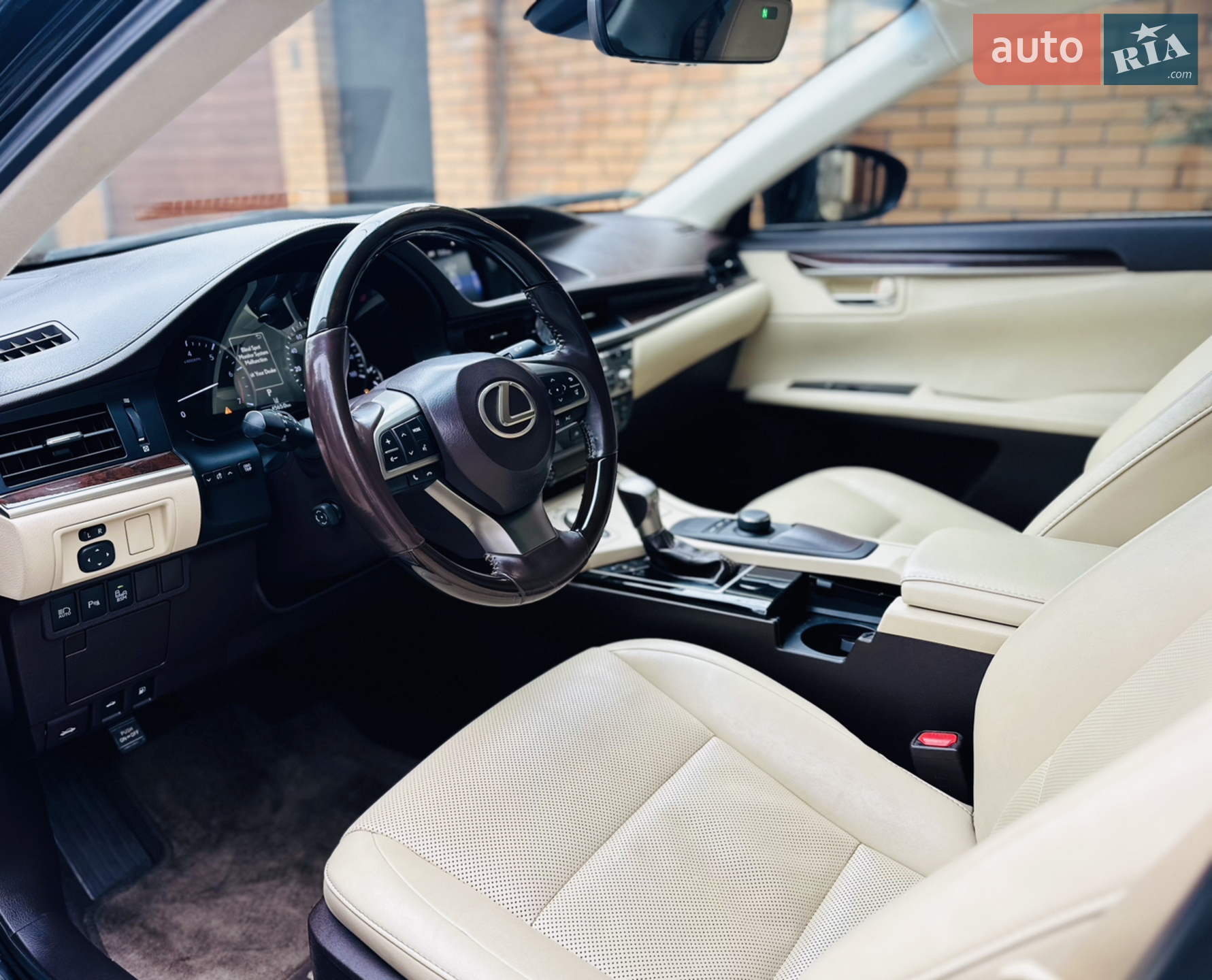2017 Lexus ES - мініатюра 18