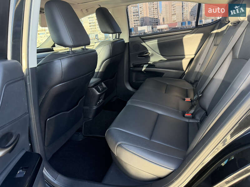 Седан Lexus ES 2023 в Киеве фото 14 Седан Lexus ES 2023 в Киеве