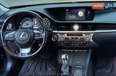 Седан Lexus ES 2016 в Одессе