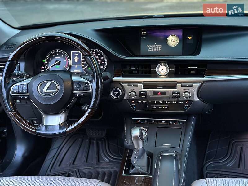 Седан Lexus ES 2016 в Одессе
