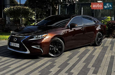 Седан Lexus ES 2016 в Киеве