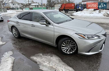 Седан Lexus ES 2020 в Кременчуге